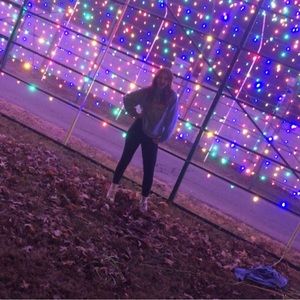 Meet your Posher, Omily